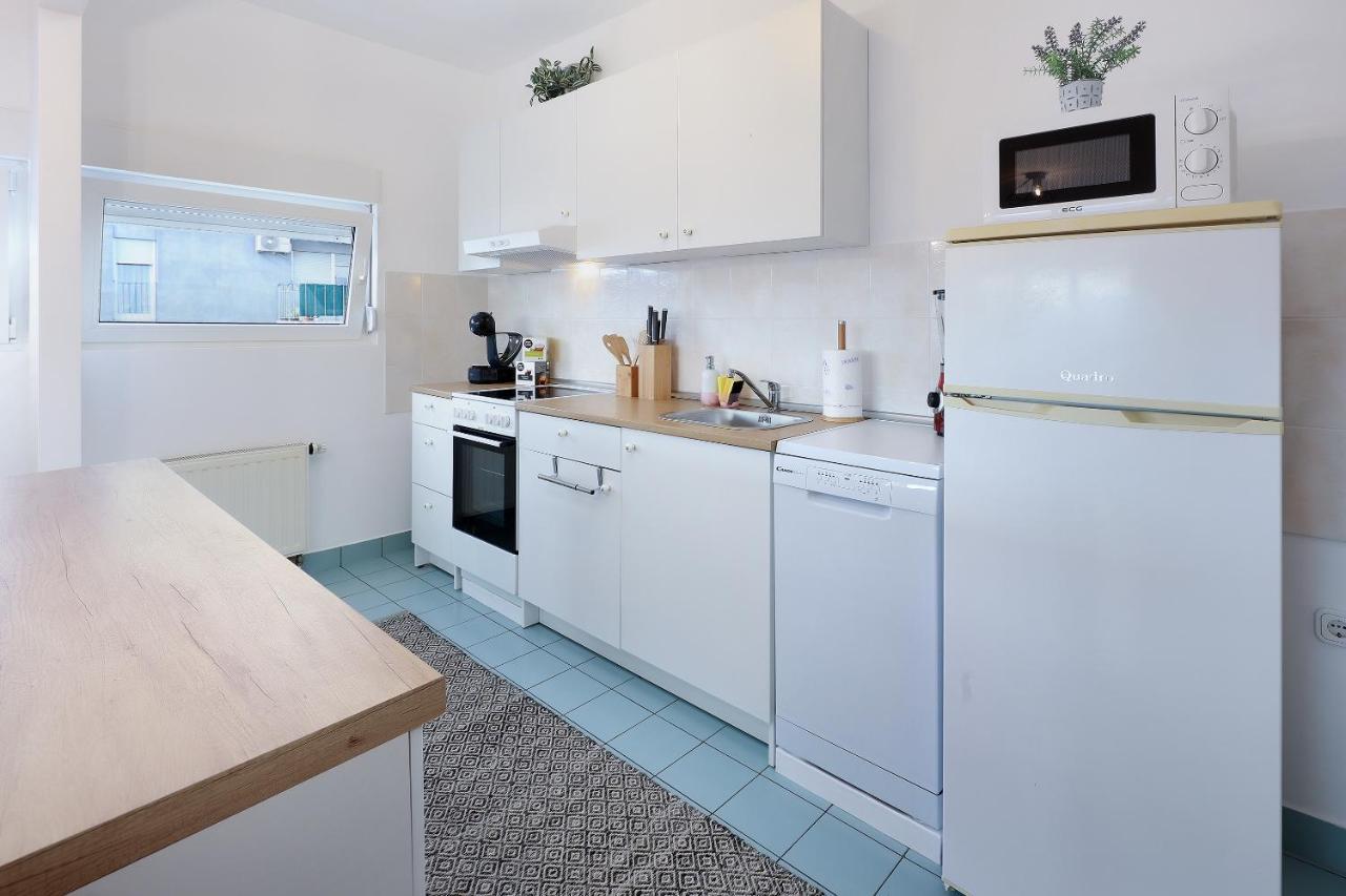 Apartment Leon - Sea View Rijeka Exterior photo