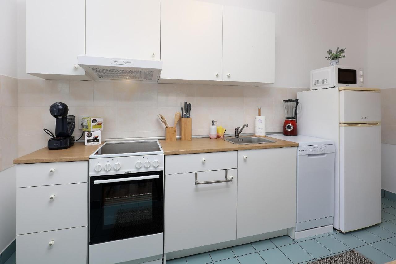 Apartment Leon - Sea View Rijeka Exterior photo