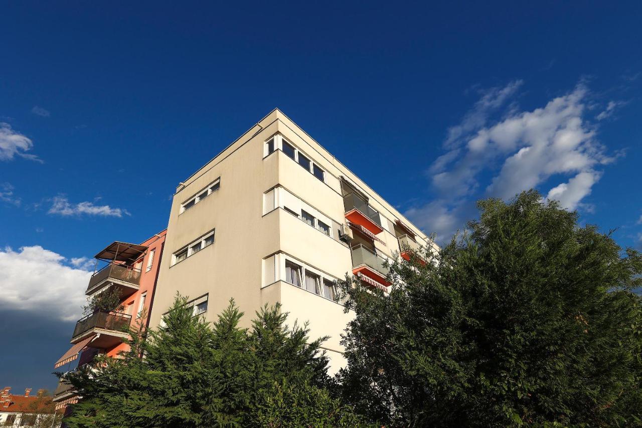 Apartment Leon - Sea View Rijeka Exterior photo